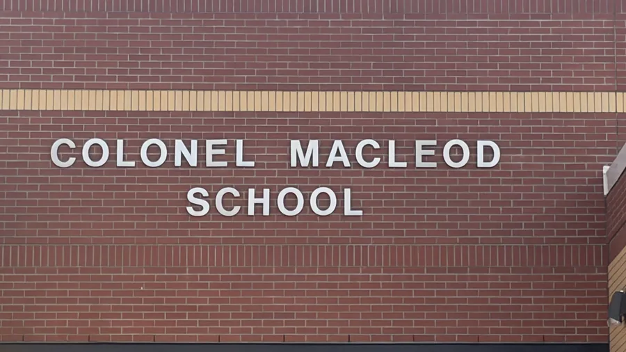 Colonel Macleod School — Calgary, Alberta school photo