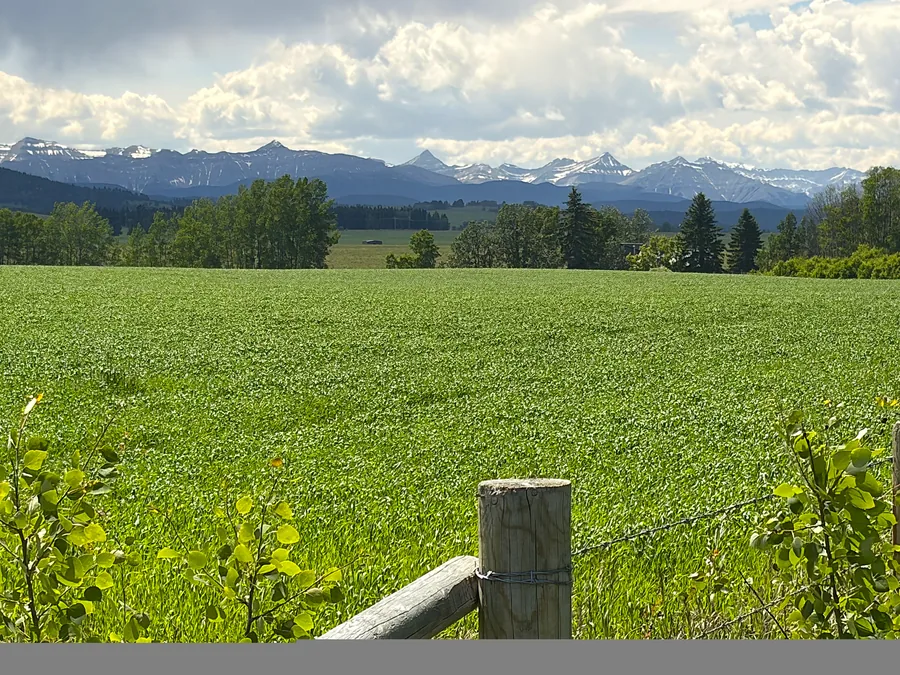 Vacant & development land for sale in Alberta & Saskatchewan